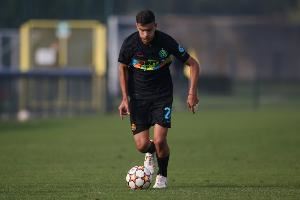 记者：热那亚接近租借瓦伦丁-卡博尼，恩波利租借弗朗哥-卡博尼