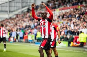 小蜜蜂新帅：维萨下周会回归球队参加训练