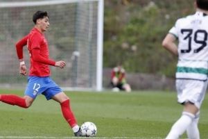 世体：巴萨关注马竞20岁中卫斯皮纳，但预计不会在今夏引进他