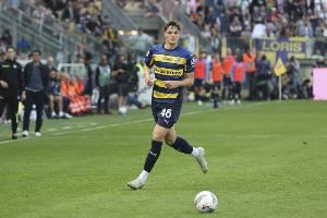 TA：利物浦试图说服莱奥尼今夏加盟，但他们知道这不容易