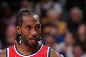 🚨名记：NBA已聘律所调查小卡的代言协议 后者涉嫌规避工资帽