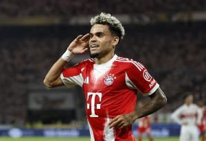 若迪亚斯今晚破门，将成为第四位前3场德甲皆进球的拜仁新援