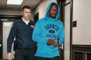 调查了个寂寞？NBA调查罗齐尔结束&宣布清白 今日后者直接被带走