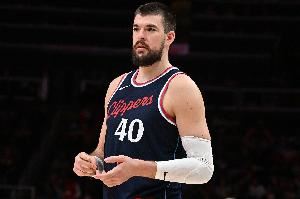 祖巴茨:勇士的防守让我们进攻体系瘫痪 让我们打得毫无章法